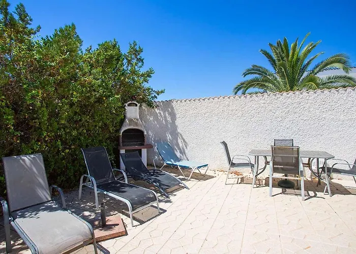 Вилла Ch Ginebra