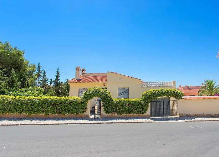 Ch Ginebra * Сьюдад-Кесада